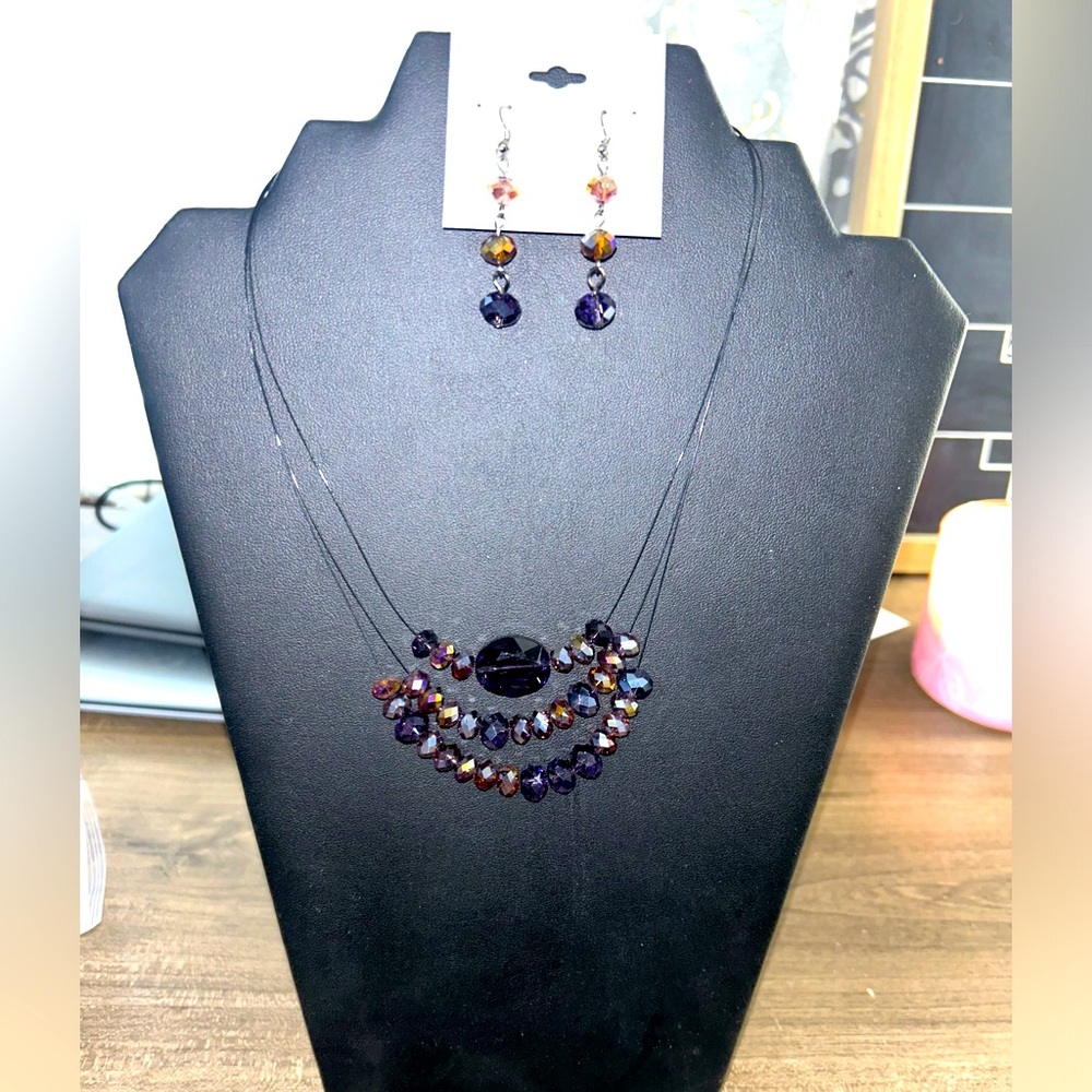 NWT necklace and earrings set